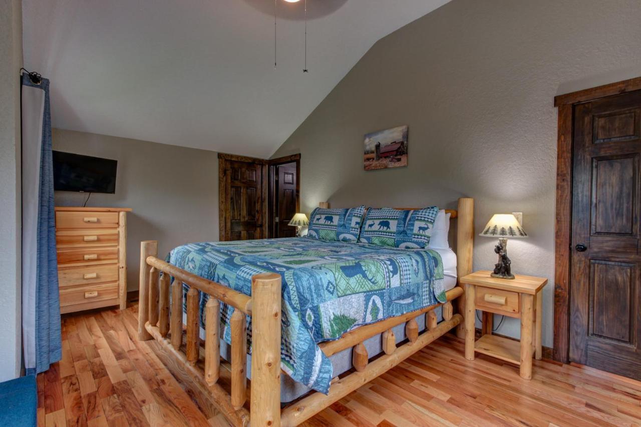 3 Master Bedrooms - Sleeps 10 - Location - Game Room - Hot Tub Піджен-Фордж Екстер'єр фото