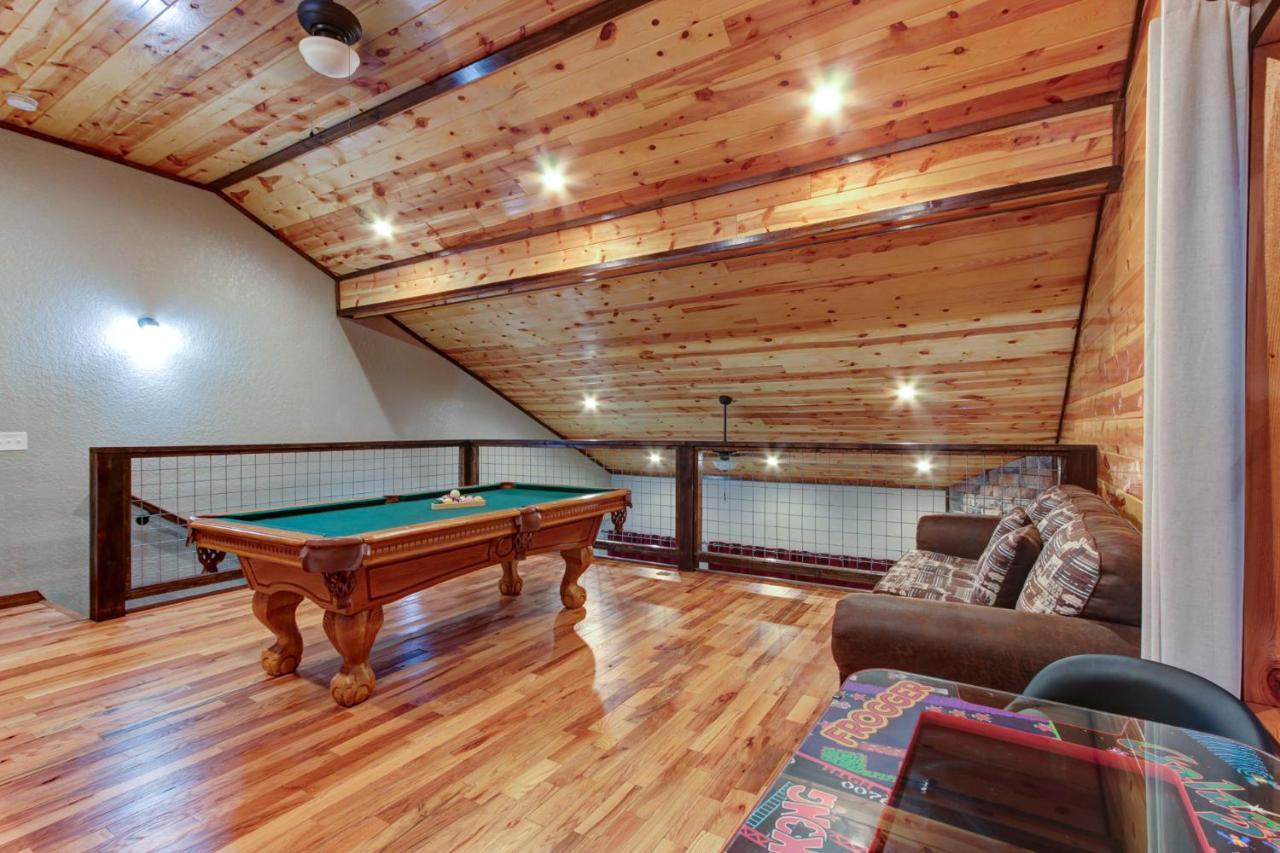 3 Master Bedrooms - Sleeps 10 - Location - Game Room - Hot Tub Піджен-Фордж Екстер'єр фото